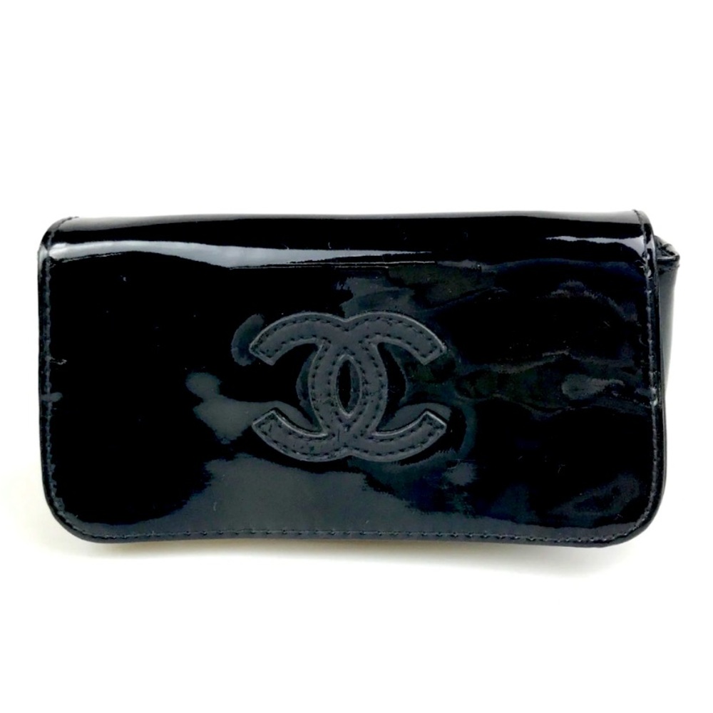 Authentic Chanel patent leather flap pouch/ clutch